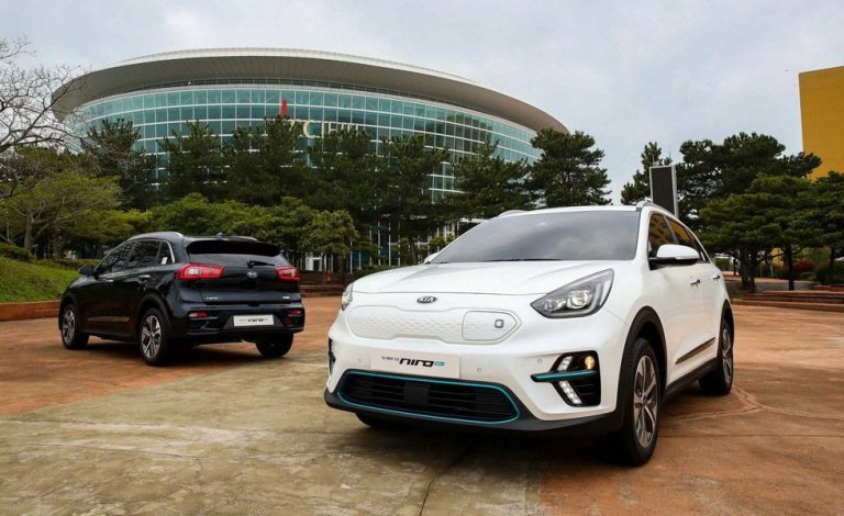 Kia Niro EV. Se presenta con una autonomía de 450 km