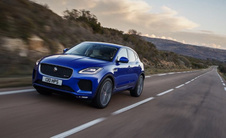 Jaguar E-Pace. Con un nuevo motor de 200 CV y suspensión adaptativa