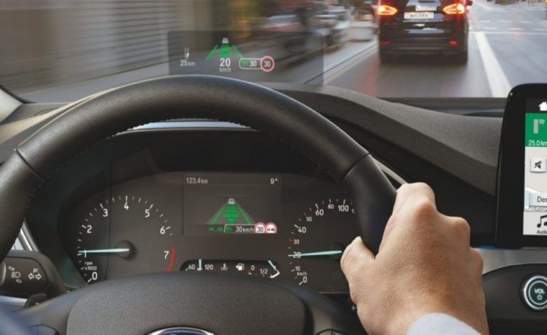 Ford Focus. Incorpora tecnología de aviones de combate