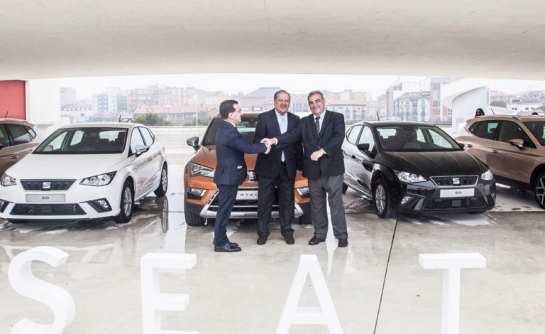 Seat, con los estudiantes de Automoción