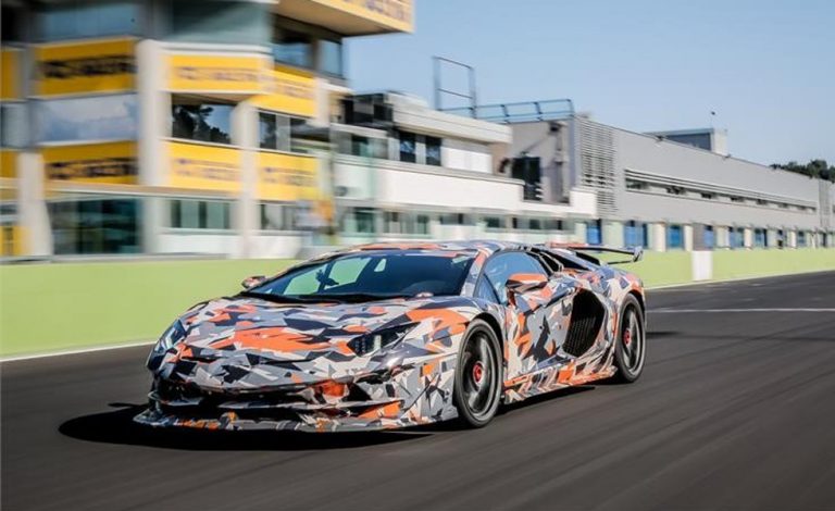 Lamborghini Aventador SVJ. Vuela sobre el trazado de Nürburgring