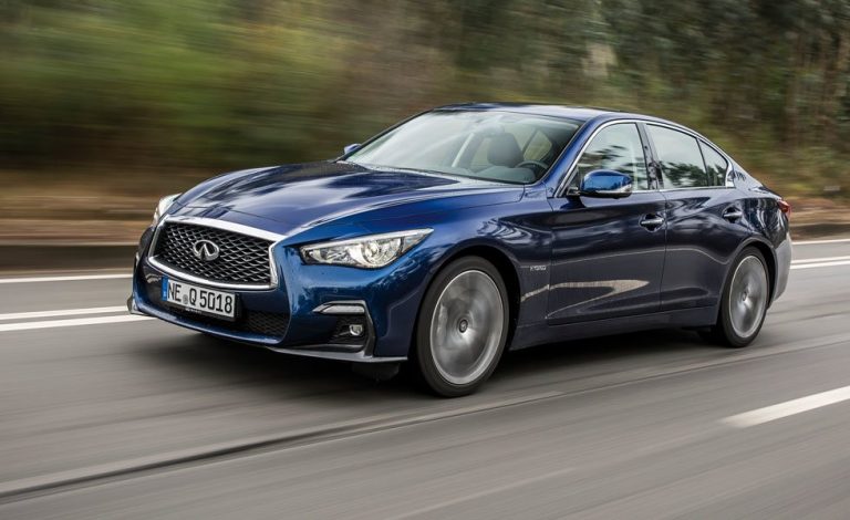 Infiniti Q50. Deportividad híbrida