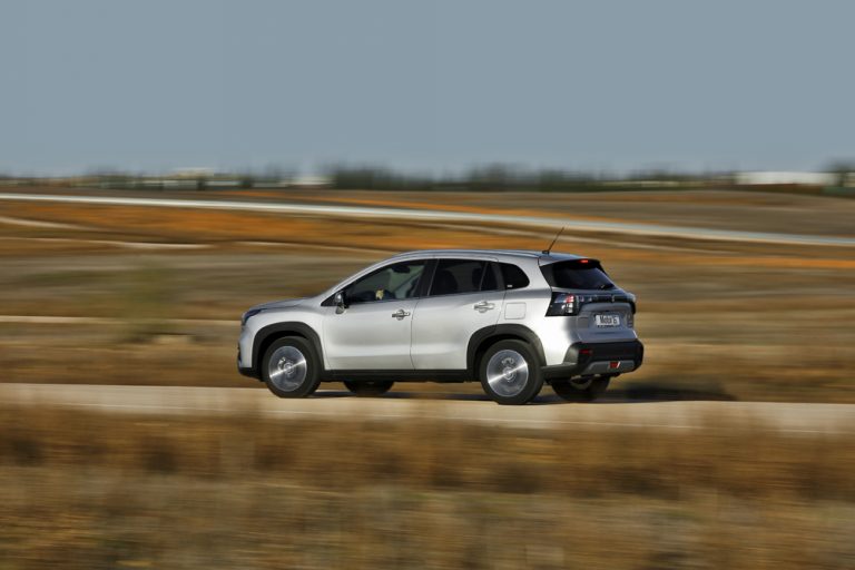 Suzuki S-CROSS 1.4 T Aut. S3 4WD. Tres rivales para el SUV japonés