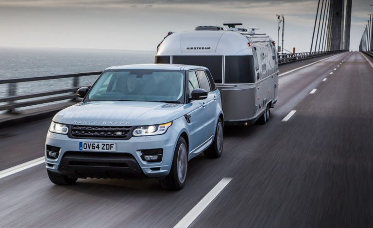 Range Rover Sport Hybrid y Airstream 684. Aventura al Círculo Polar Ártico