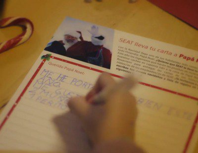 Seat lleva a Papa Noel las cartas de los niños españoles