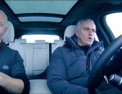 Jose Mourinho conduce el Jaguar F-Pace sobre el hielo