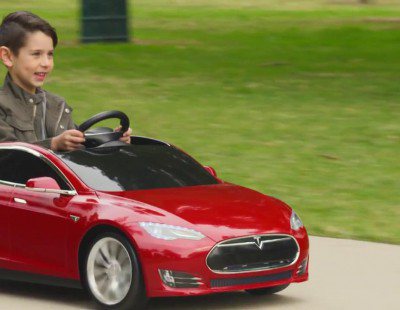 Tesla Model S para niños