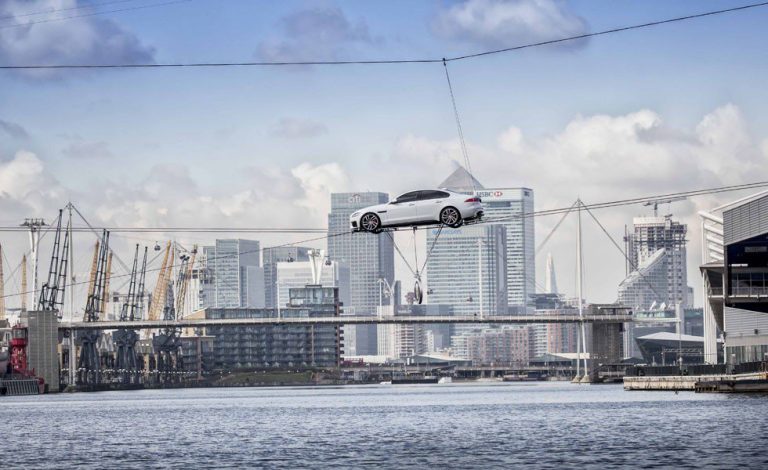 Jaguar XF. Estreno sobre la cuerda floja