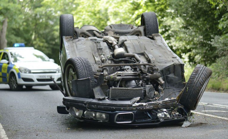 Siniestro total: ¿puedo pedir que reparen mi coche?