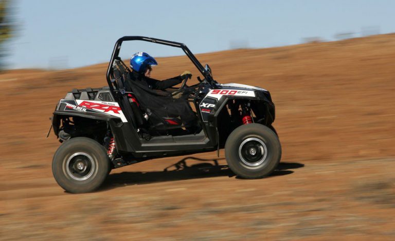 Polaris RZR XP 900. No te bajarán ni con agua hirviendo