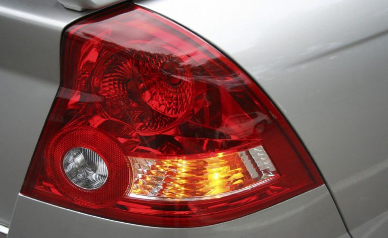 Se me fundió una bombilla en un viaje ¿puedo recurrir la multa?