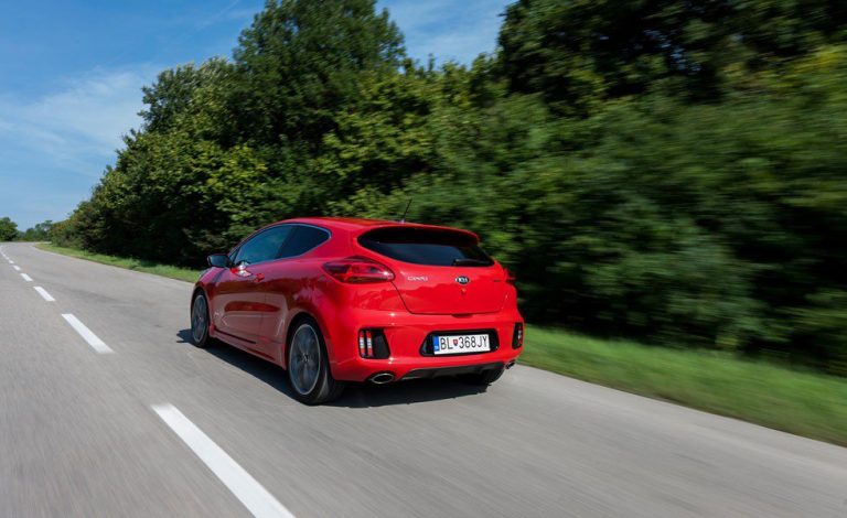 Kia Cee'd 2016. Paso doble