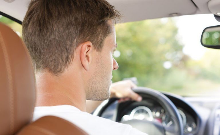 Multa por radar en una clase de autoescuela ¿quién es responsable?