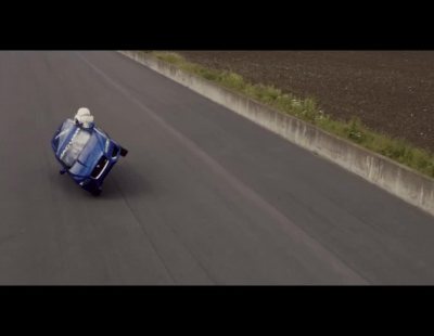 El nuevo Jaguar F-Pace se pasea sobre dos ruedas por Goodwood