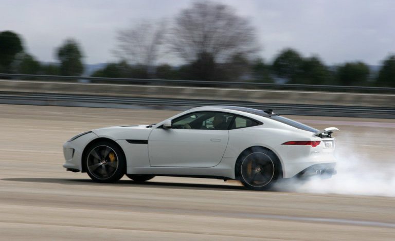 Jaguar F-Type R Coupé. El arte de frenar