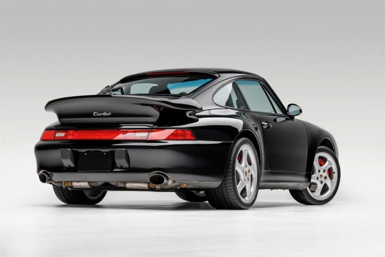 Este Porsche 911 Turbo del actor Denzel Washington busca hogar