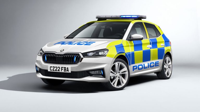De estos coches de policía te será imposible escapar