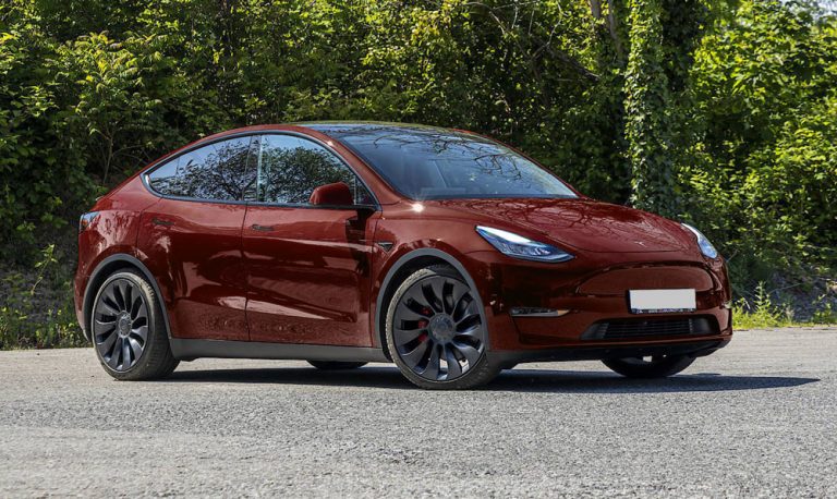 Tesla estrena dos nuevos colores para los coches que salen de Berlín