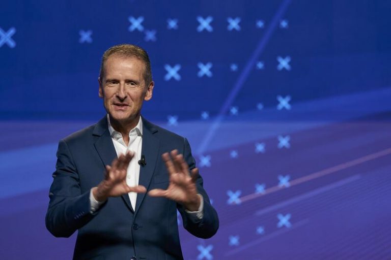 La inversión de Volkswagen en España será «más importante» que la de Tesla en Alemania, según Herbert Diess