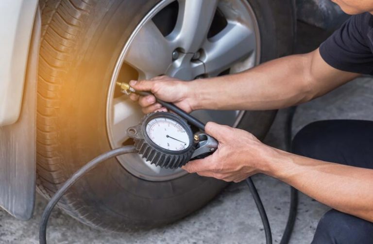 Estos son los defectos por los que la mayoría de los coches no pasa la ITV