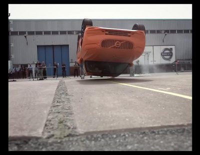 El nuevo Volvo XC60 muestra la seguridad del Roll Over Crash Test
