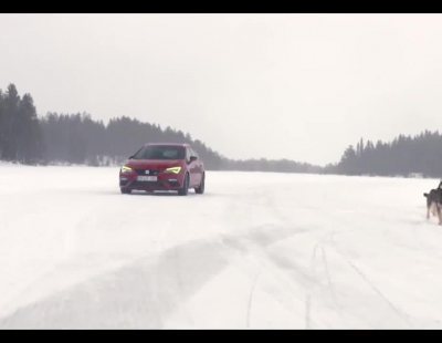 El piloto Jordi Gené al volante del Seat León Cupra ST 4Drive en el hielo