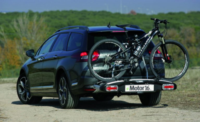 ¿Cómo deben ir colocadas las bicicletas en un vehículo? ¿Cómo deben ir colocadas las bicicletas en un vehículo?