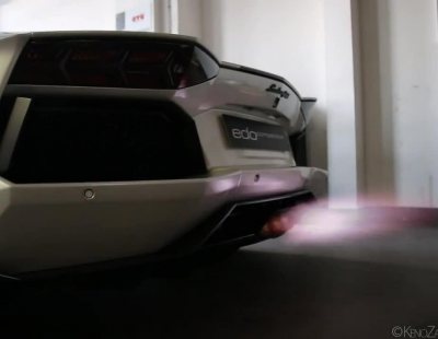 EDO Lamborghini Aventador disparando épicas llamaradas