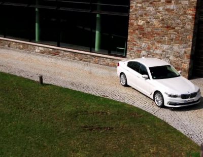 BMW Serie 5 530e iPerformance, recorre hasta 50 kilómetros impulsado por el motor eléctrico