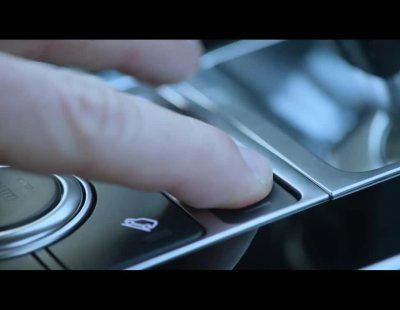 El nuevo Range Rover Sport P400e es el primer híbrido enchufable de Land Rover