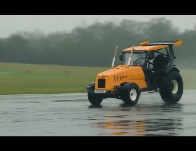 Este tractor con 500 CV de potencia alcanza los 140,2 km/h