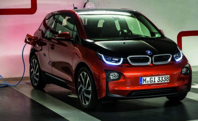 ¿Cuánto cuesta recargar un vehículo eléctrico?