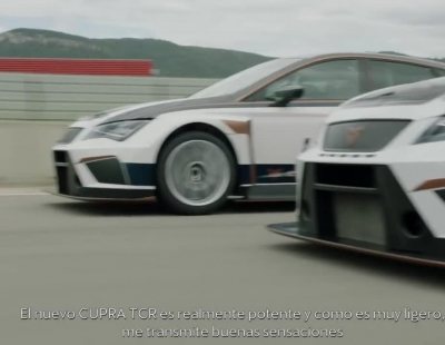 Los pilotos de Ducati Dovizioso y Lorenzo se ponen a los mandos del Cupra TCR