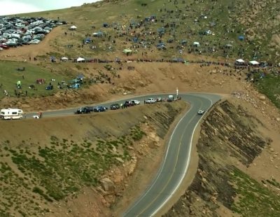 Ya puedes ver desde el aire cómo Volkswagen y Romain Dumas hacen historia
