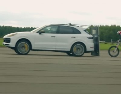 El nuevo Porsche Cayenne Turbo ayuda a batir el récord de Europa de velocidad en bicicleta
