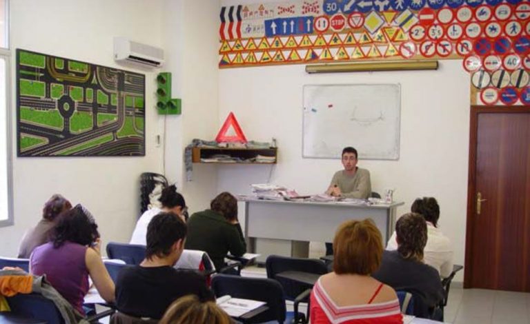 ¿Cuánto tiempo tengo que estar sin conducir si pierdo todos los puntos por segunda vez? ¿Cuánto tiempo tengo que estar sin conducir si pierdo todos los puntos por segunda vez?