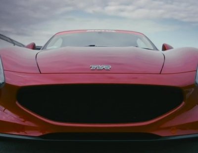 TVR regresa finalmente con su nuevo Griffith, un potente deportivo coupé