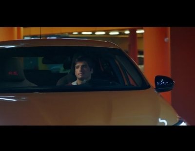 Carlos Sainz abandera la nueva campaña conjunta de la plataforma Ponle Freno y PlayStation