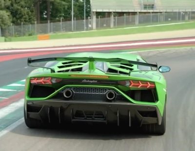 El radical Lamborghini Aventador SVJ monta un potente motor 6.5 V12