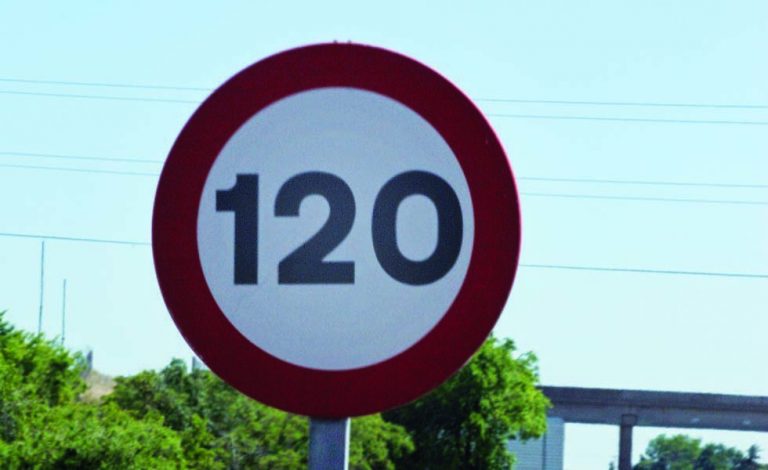 Velocidad mínima en autopista
