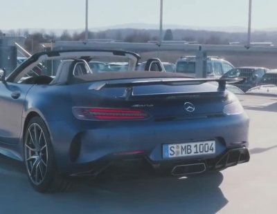 La última criatura de Mercedes-AMG es este GT R Roadster, un cabrio con 585 CV de potencia