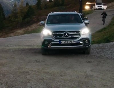 El Mercedes-Benz Clase X ayuda a batir el récord de descenso vertical en bicicleta en 24 h