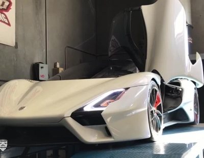 Este impresionante SSC Tuatara aspira a un nuevo récord de velocidad