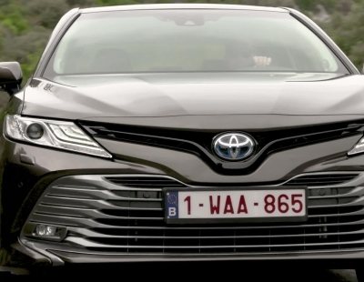 La octava generación del Toyota Camry llega a España con mecánica híbrida