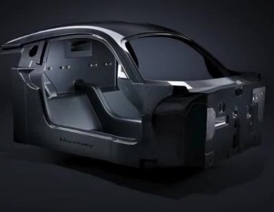 Solo 86 kilos pesa el chasis de fibra de carbono usado por el Hennessey Venom F5