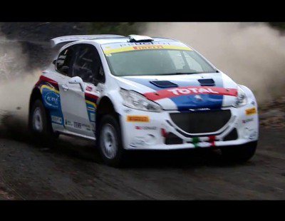 El 208 T16 escala el volcan Etna