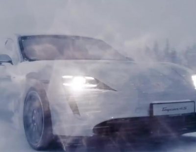 El nuevo Porsche Taycan se divierte en el hielo