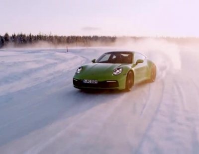 La firma alemana Porsche te asegura siempre la tracción de su 911 Carrera 4S