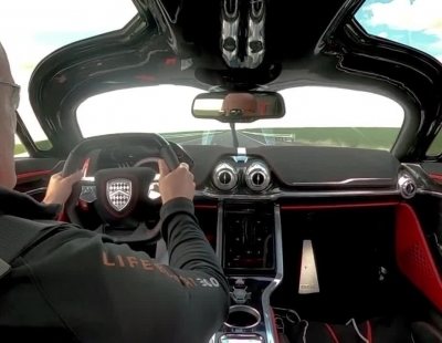 El impresionante SSC Tuatara nos muestra su velocidad