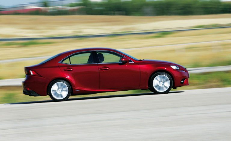 F-Sport en el Lexus IS ¿Merece la pena? F-Sport en el Lexus IS ¿Merece la pena?